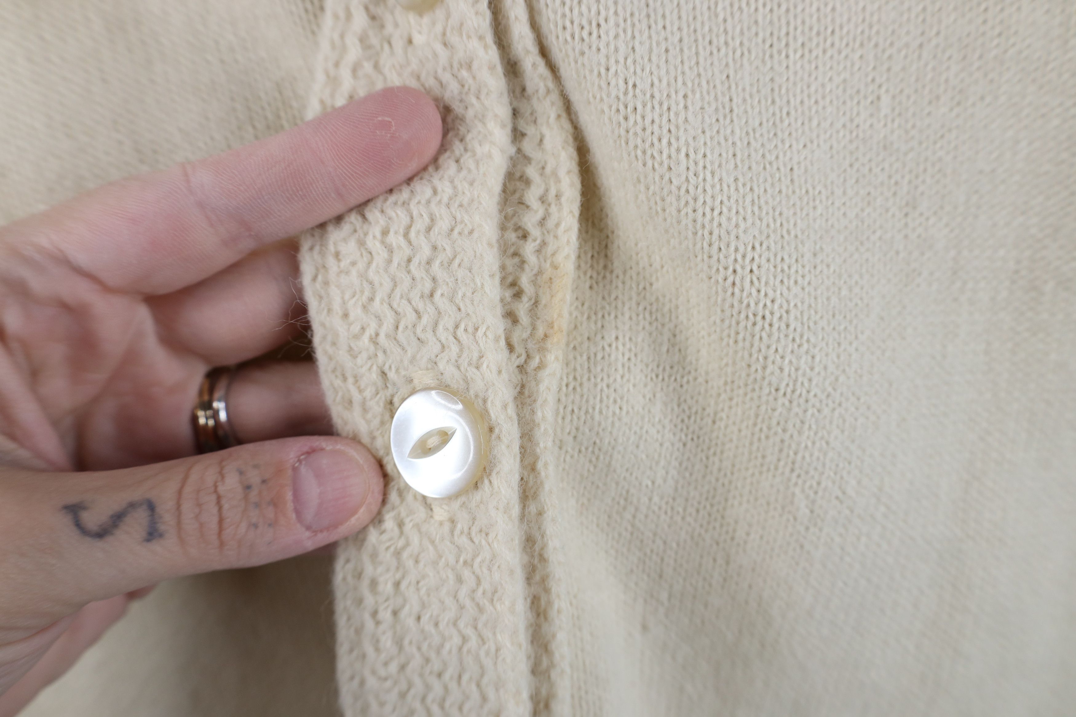 Vintage Vintage 50s Streetwear Eye Button Knit Cardigan Sweater Vest Size S / US 4 / IT 40 - 4 Thumbnail