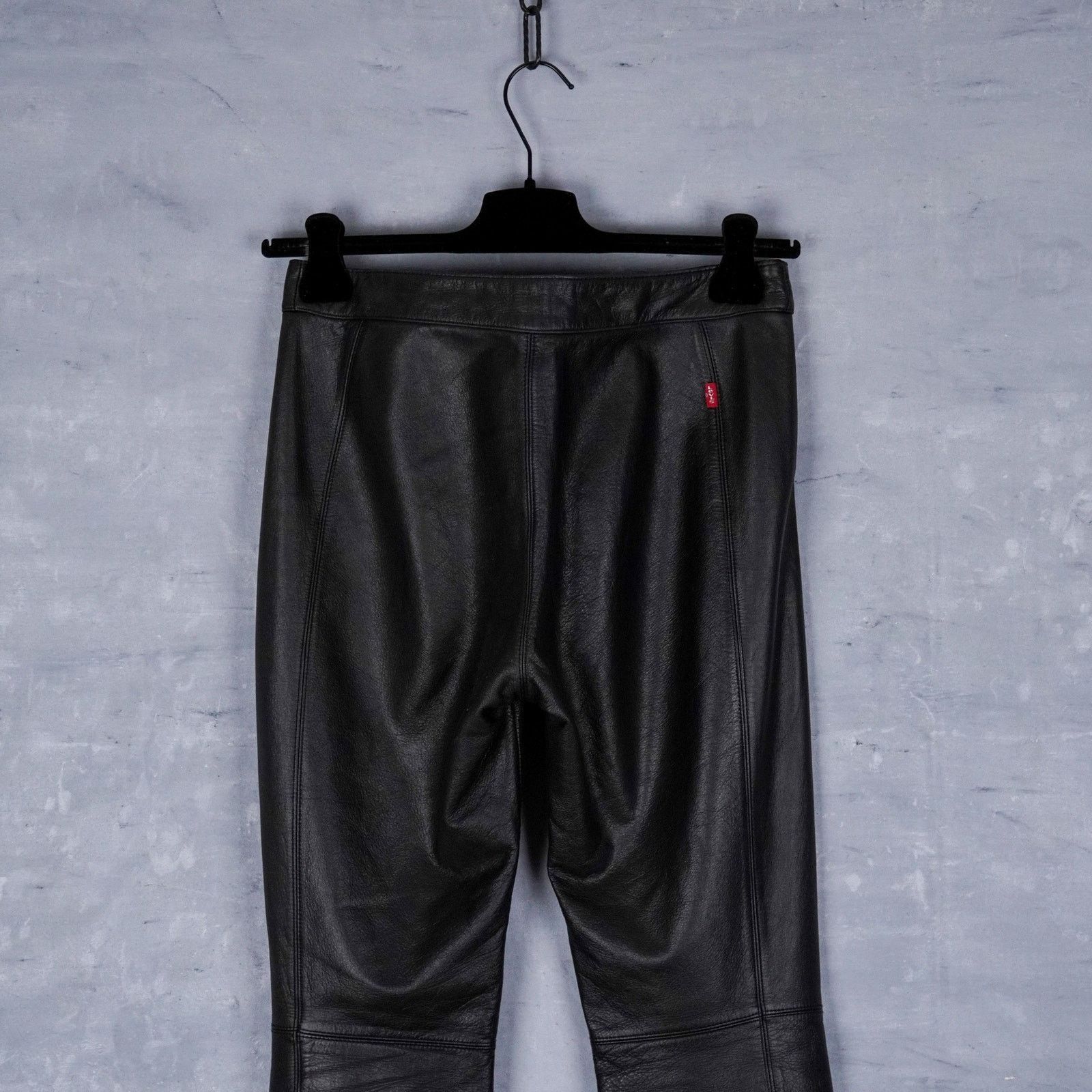 Levi's Vintage levi’s women's black leather flared trousers pants Size 28" / US 6 / IT 42 - 4 Thumbnail