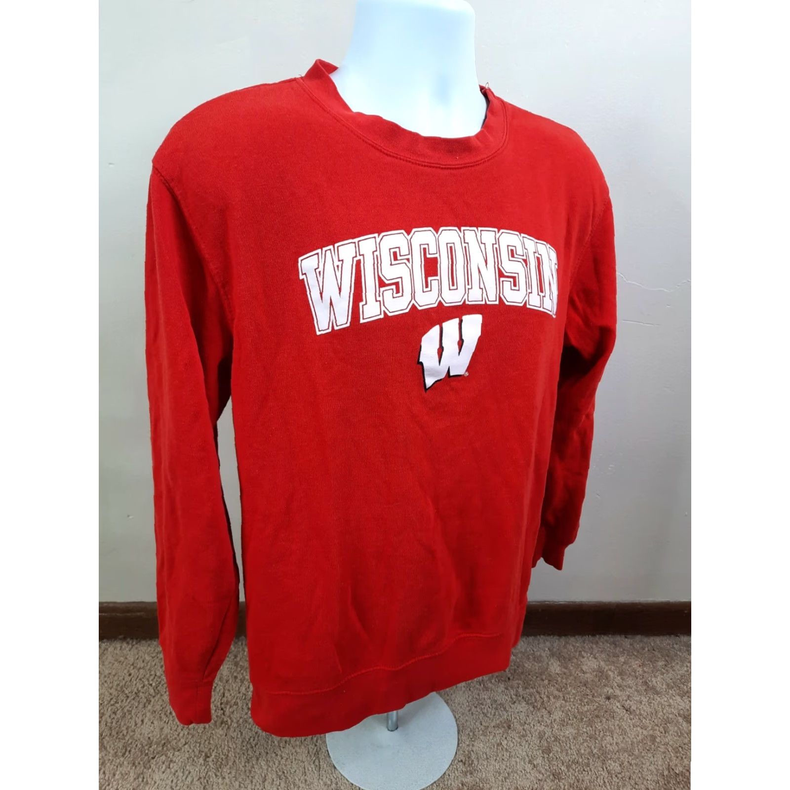 NCAA VINTAGE Wisconsin Badgers Crewneck Sweatshirt Men Medium Red Russell Sweatshirt 90s NCAA Mens Size US M / EU 48-50 / 2 - 4 Thumbnail
