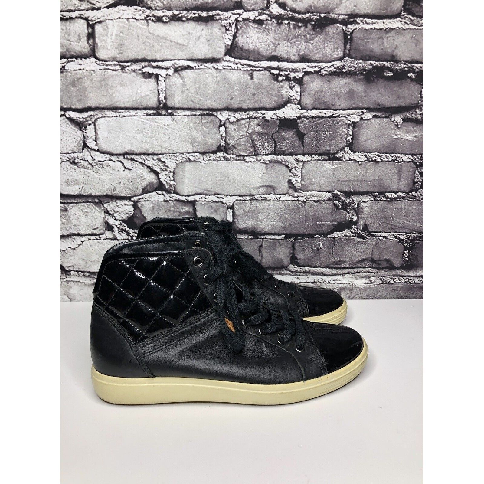 Ecco ECCO Soft 7 Black Leather Quilted Comfort Casual Sneakers Sh Size US 7.5 / IT 37.5 - 18 Thumbnail