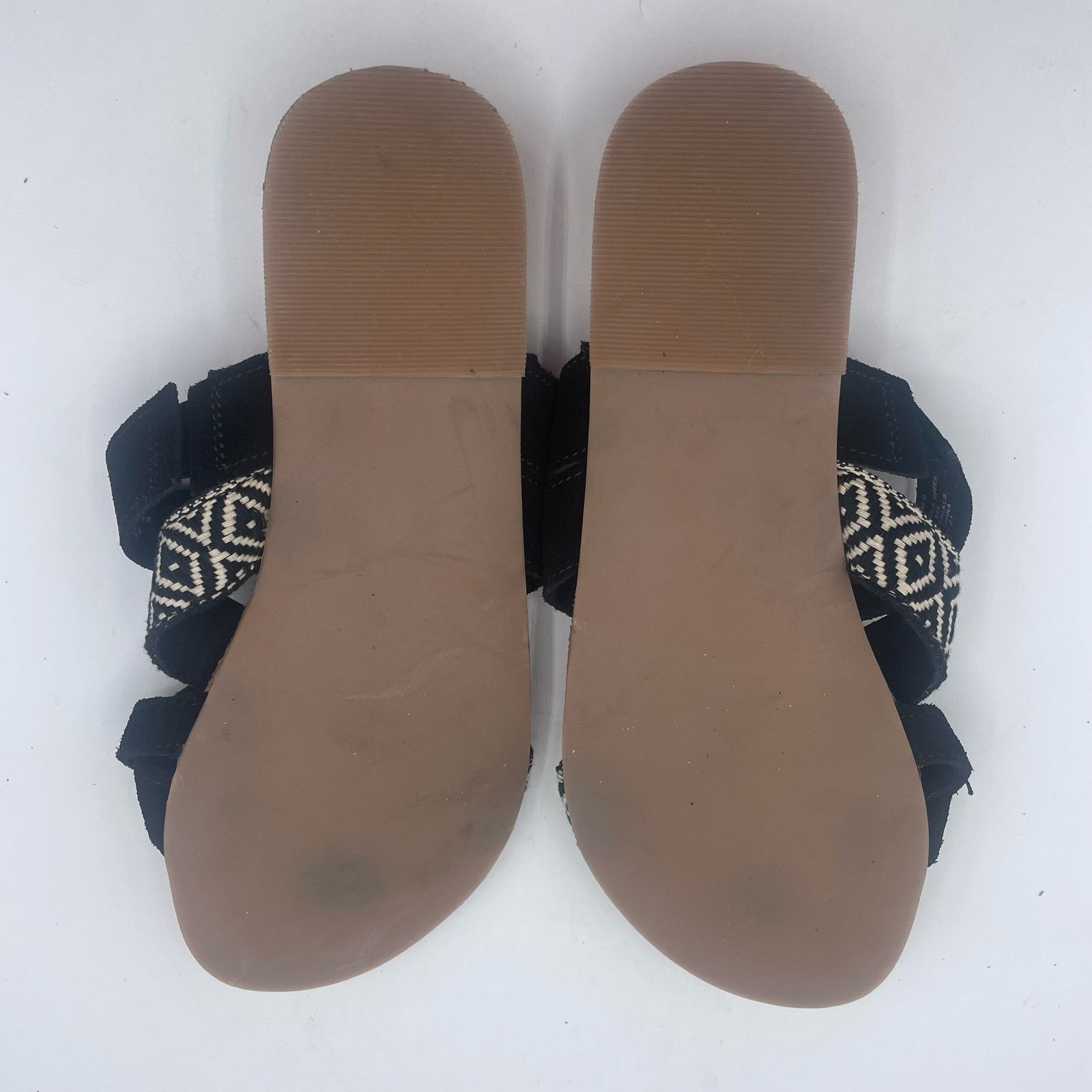Minnetonka Minnetonka Faribee Strappy Sandals Black White Foam Womens 9 Size US 9 / IT 39 - 9 Thumbnail