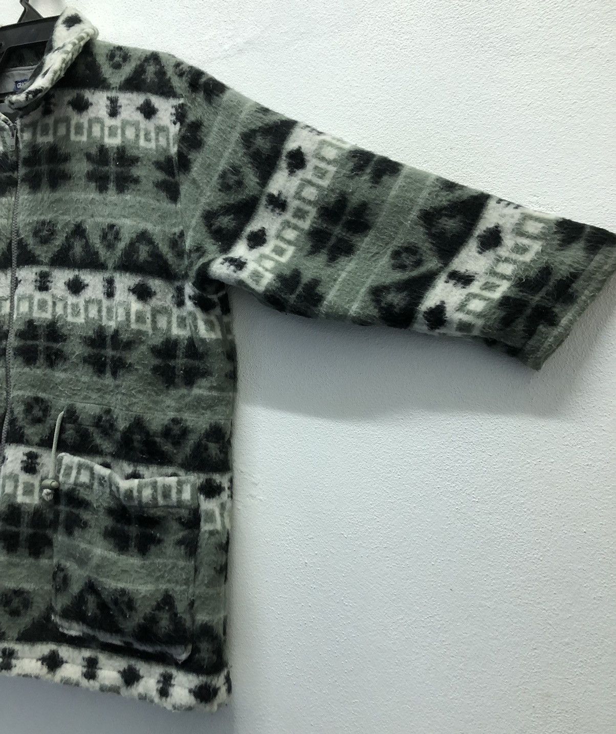 Japanese Brand Vintage Grace Valor Geometric Pattern Fleece Zip Jacket Size US L / EU 52-54 / 3 - 4 Thumbnail