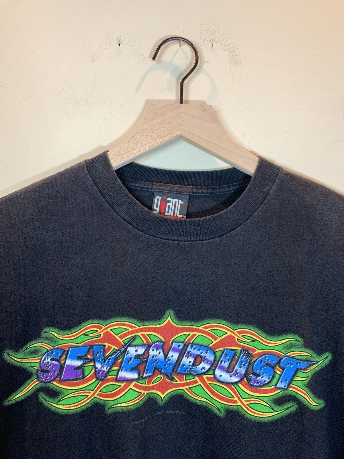 Band Tees × Giant × Vintage *RARE* Vintage Sevendust 1999 Tour Band Art Giant T-Shirt Size US L / EU 52-54 / 3 - 3 Thumbnail