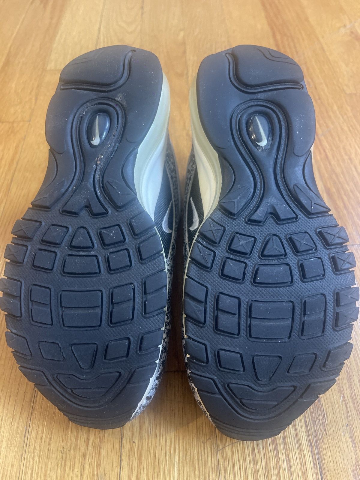 Nike Nike Air Max Size US 6 / EU 39 - 5 Thumbnail