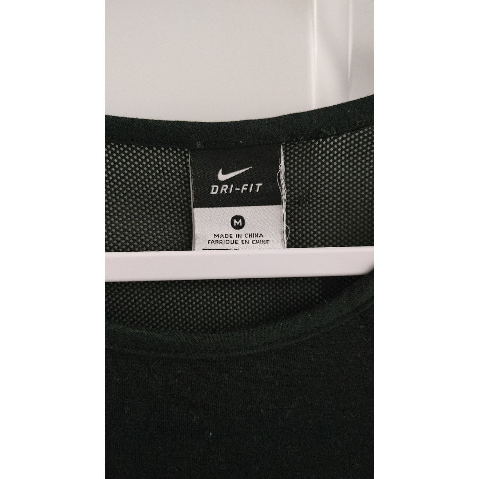Nike Nike Dri-Fit Top Thumb Holes Vented Sheer Medium Black Size M / US 6-8 / IT 42-44 - 3 Thumbnail