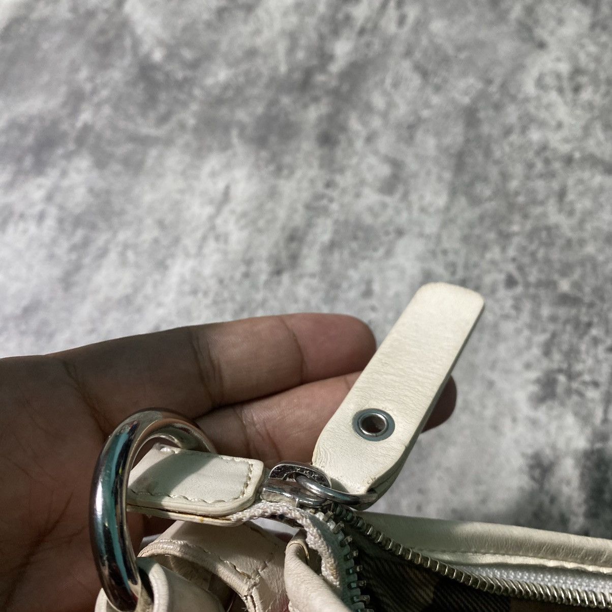 Burberry Burberry Red Shoulder Bag Size ONE SIZE - 14 Thumbnail