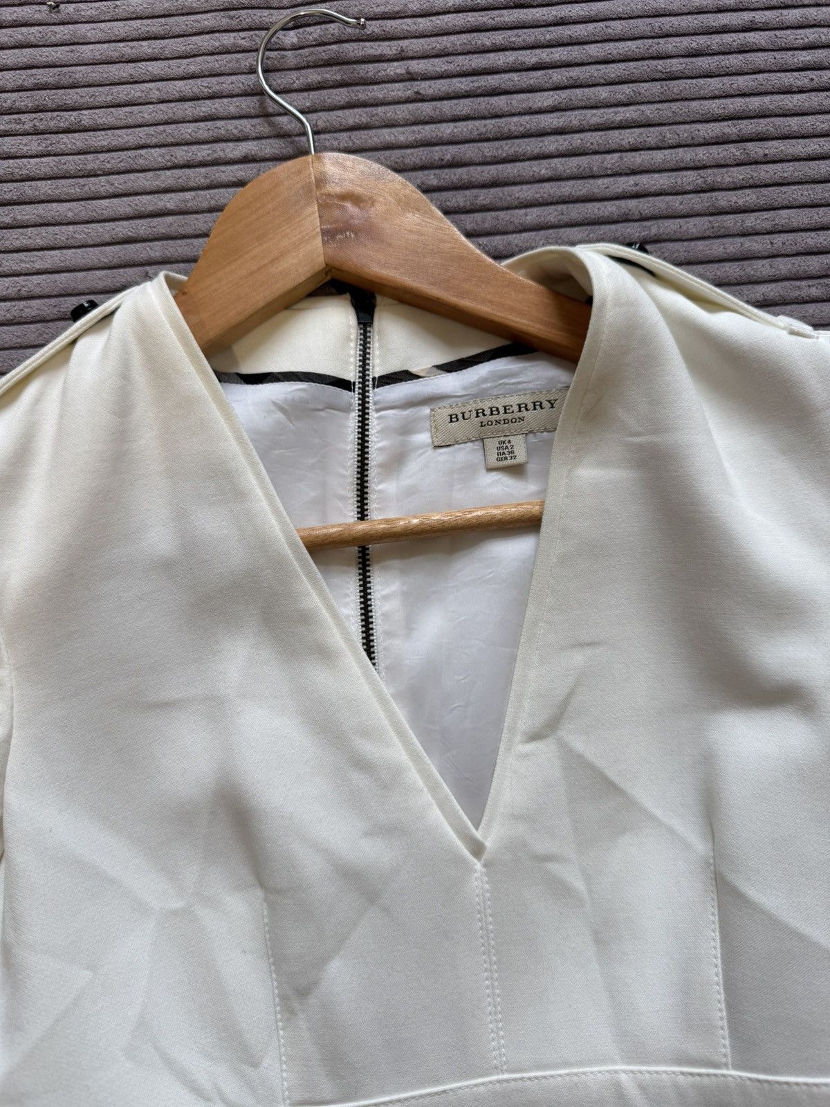 Burberry Vintage Y2K Burberry Luxury Dress Designer 36IT White Size XS / US 0-2 / IT 36-38 - 12 Thumbnail