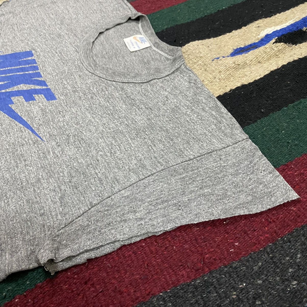 Nike VINTAGE 80S NIKE CROPPED T-SHIRT Size US L / EU 52-54 / 3 - 6 Thumbnail
