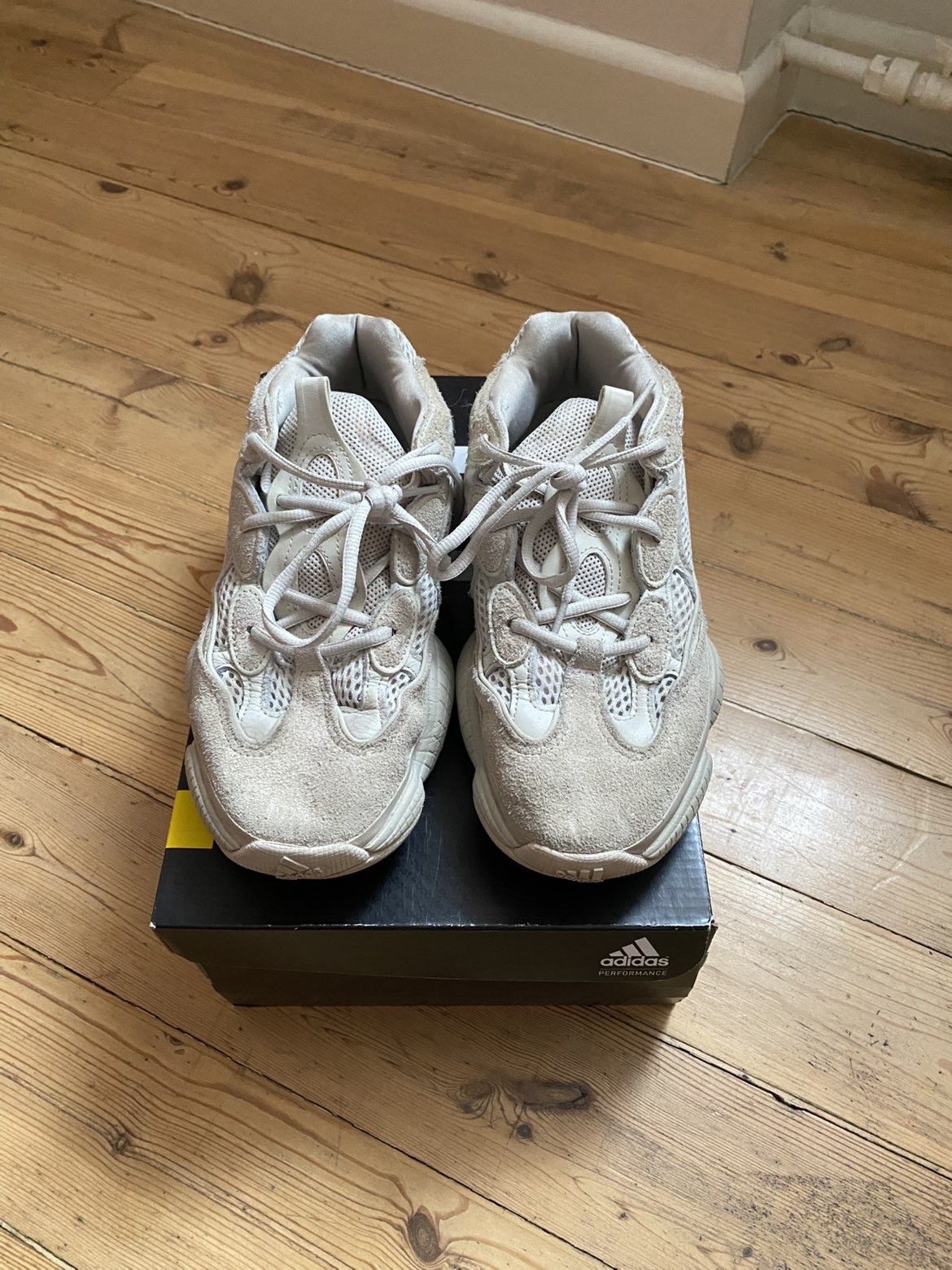 Yeezy Adidas Yeezy 500 "Blush" Size US 7 / EU 40 - 2 Thumbnail
