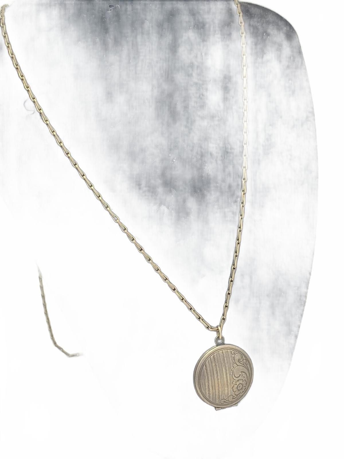 Other LVP (La Vie Parisienne) Sterling Silver (Case Only) Locket Size ONE SIZE - 7 Thumbnail