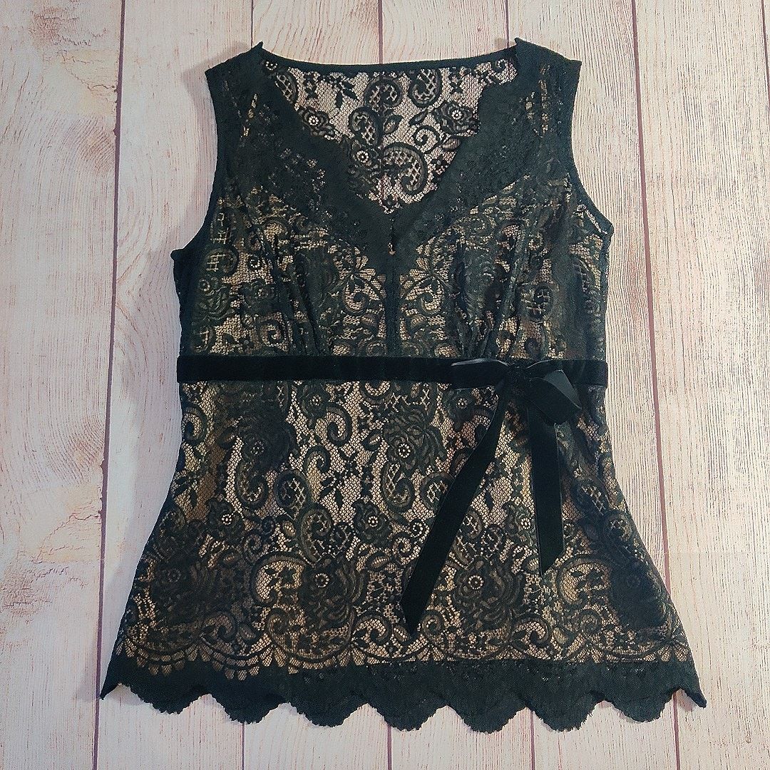 Loft lace overlay sleeveless scallop hem top sz 2 Size XS / US 0-2 / IT 36-38 - 1 Thumbnail