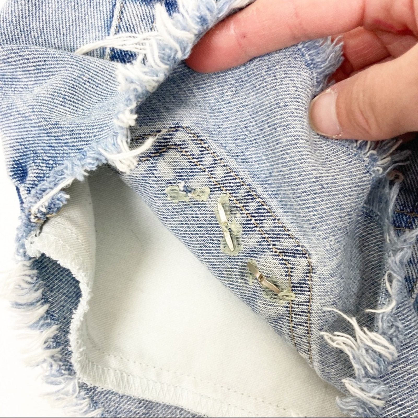 Tommy Hilfiger Vintage Tommy Hilfiger Cut Off Distressed Jean Shorts Sz 29 Size 29" - 9 Thumbnail