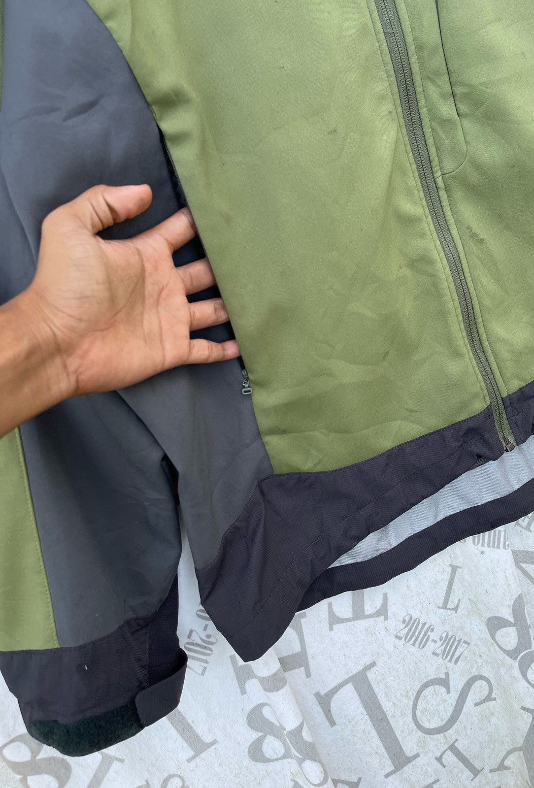Montbell Mont-bell Men's Green/Gray Hooded Full Zip Outdoor Jacket Size US M / EU 48-50 / 2 - 9 Thumbnail