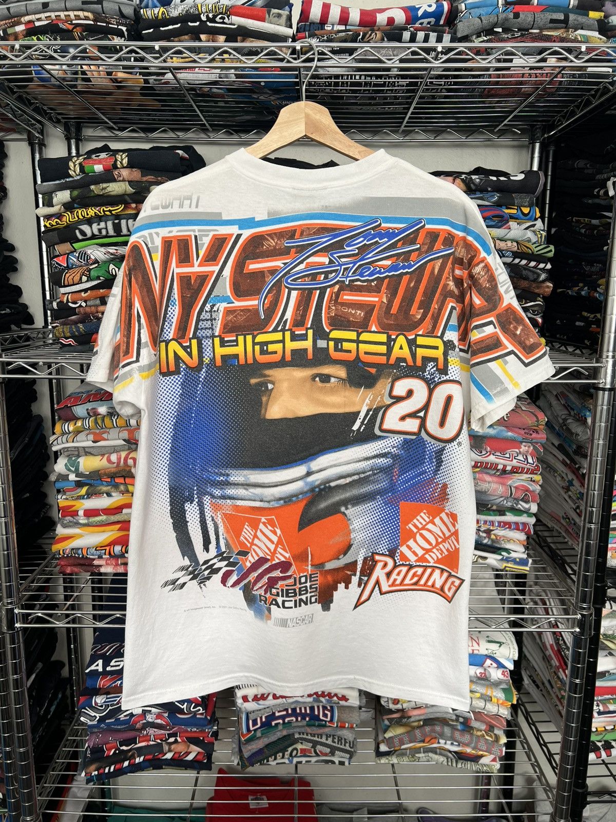 Chase Authentics 2001 NASCAR Tony Stewart AOP Racing Tee Size US L / EU 52-54 / 3 - 1 Thumbnail