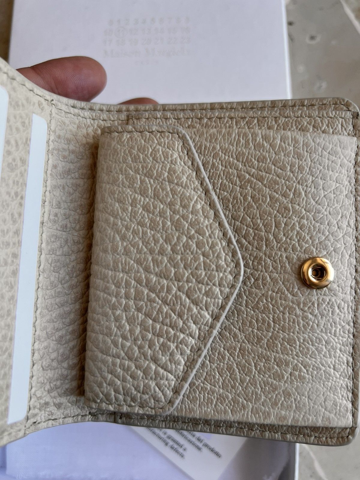 Maison Margiela Maison Margiela Leather Wallet Beige grain 11 cards holder Size ONE SIZE - 17 Thumbnail
