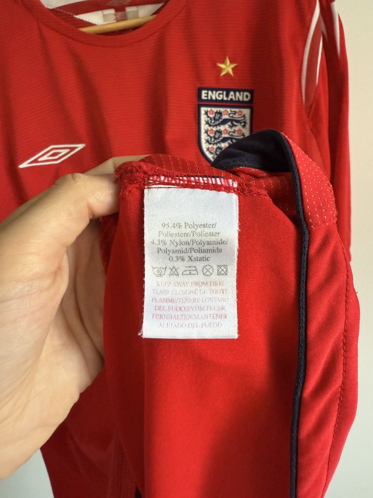 Umbro Vintage Umbro England 2004/06 Soccer jersey Size US L / EU 52-54 / 3 - 4 Thumbnail