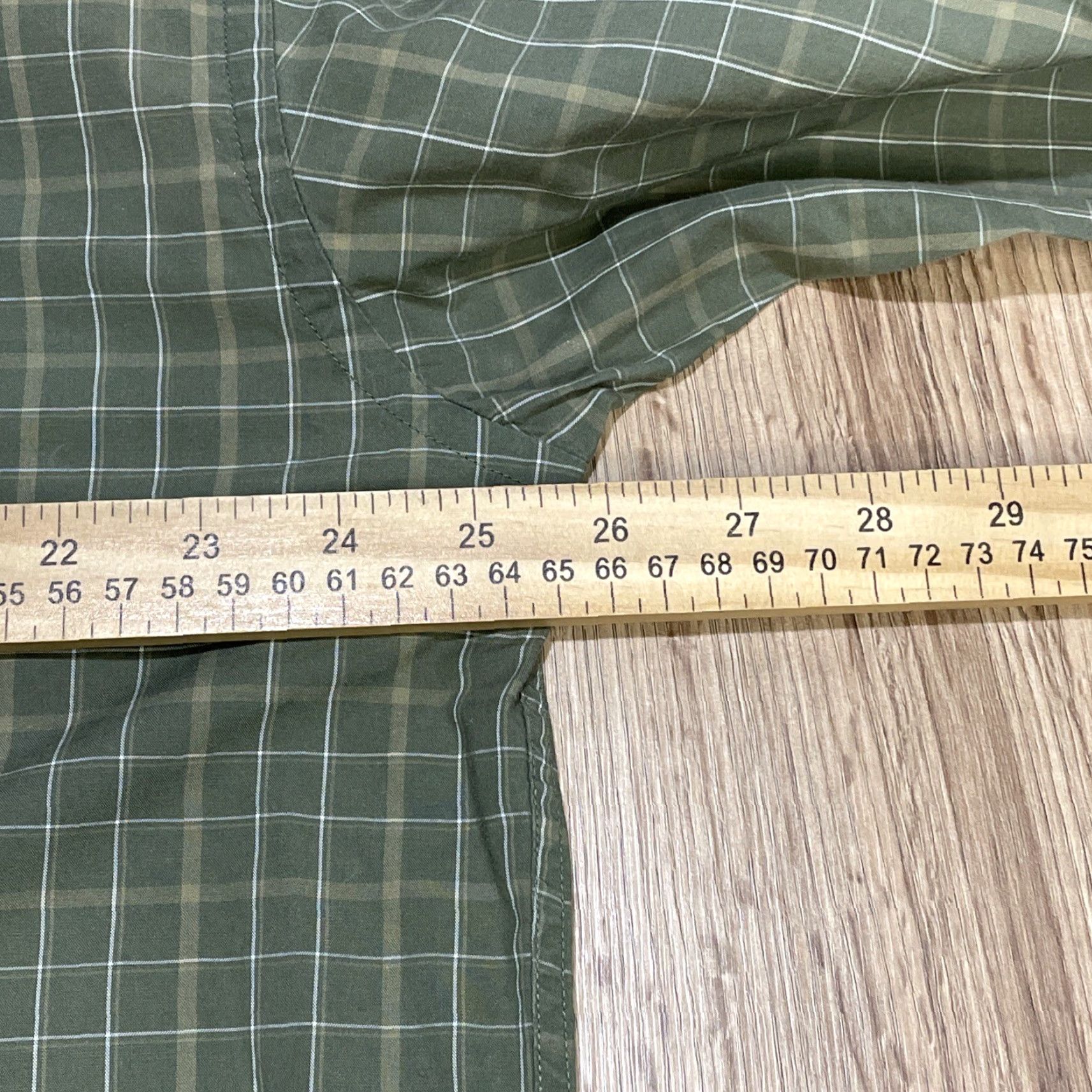 Tommy Hilfiger VINTAGE Tommy Hilfiger Button-Up Shirt XL Green White Plaid Long Sleeve Mens Size US XL / EU 56 / 4 - 6 Thumbnail