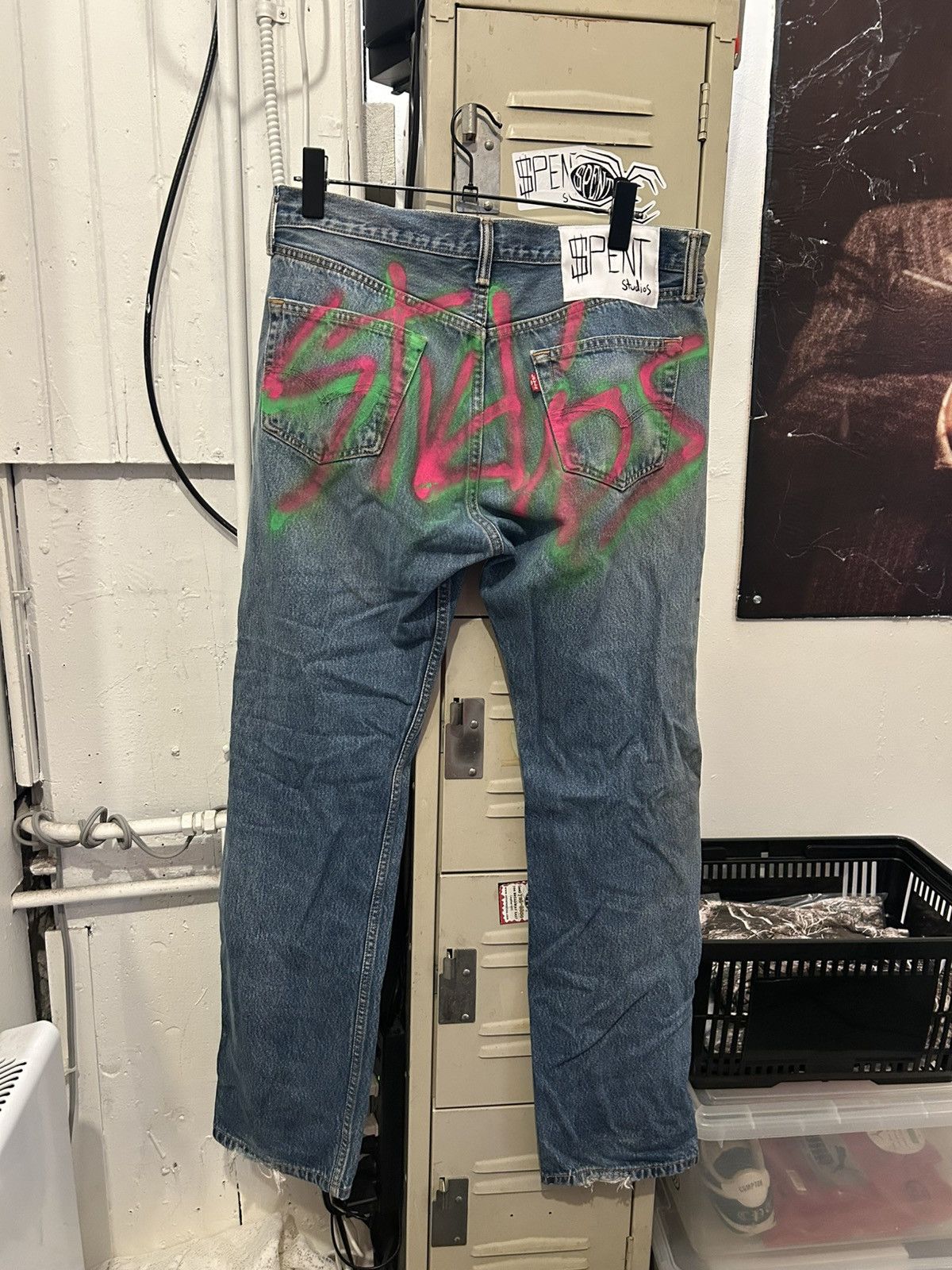 Levi's Custom Painted $pent jeans Size US 35 - 2 Thumbnail