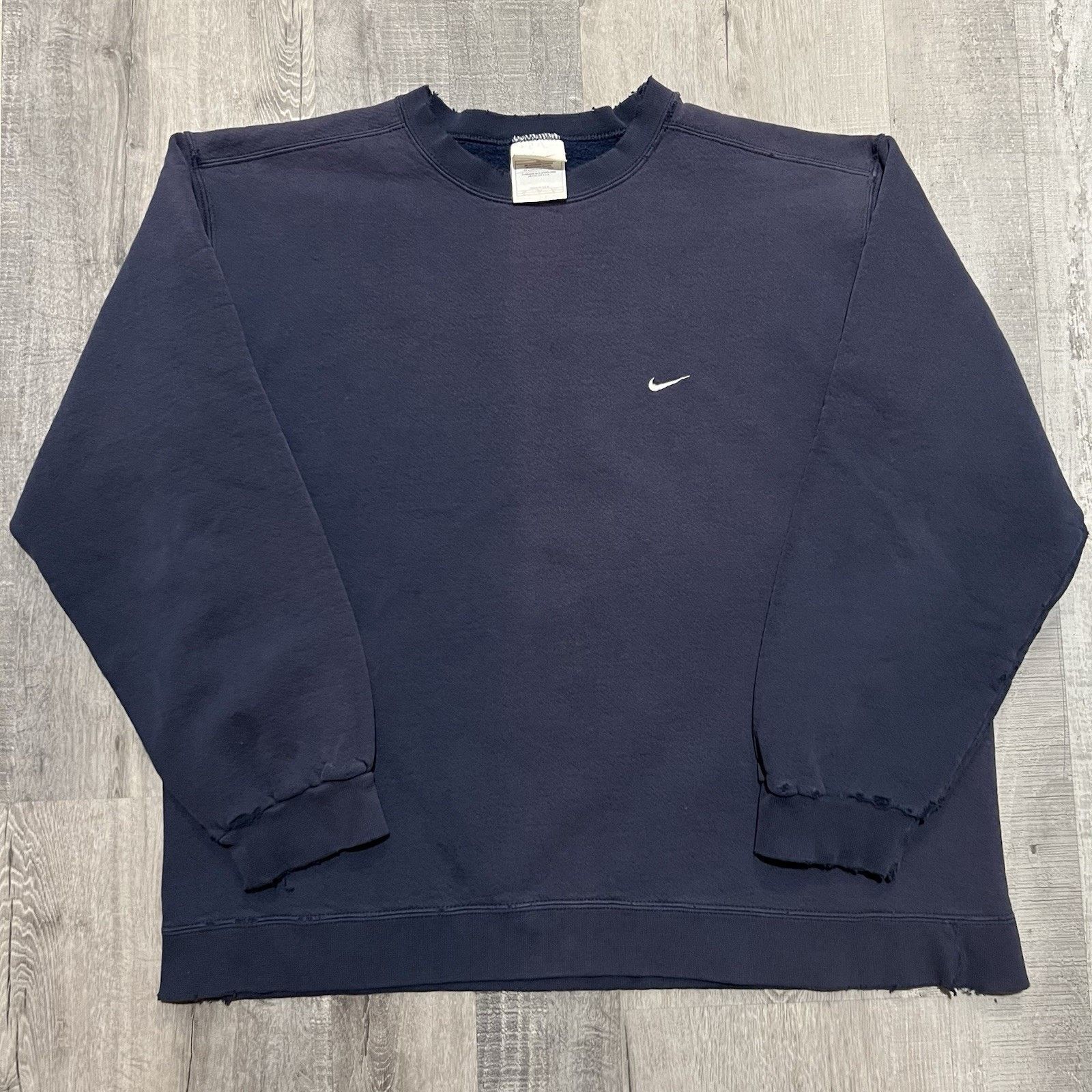 Nike VTG Nike Small Swoosh Crewneck Sweatshirt 90s Sun Faded XL Size US XL / EU 56 / 4 - 1 Thumbnail