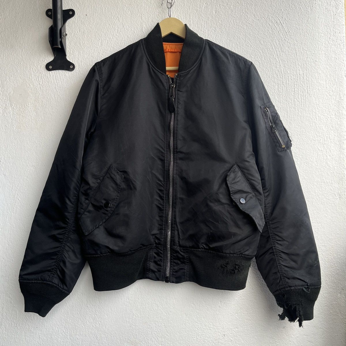VINTAGE ALPHA INDUSTRIES AVIREX MA-1 BOMBER FLIGHT JACKET