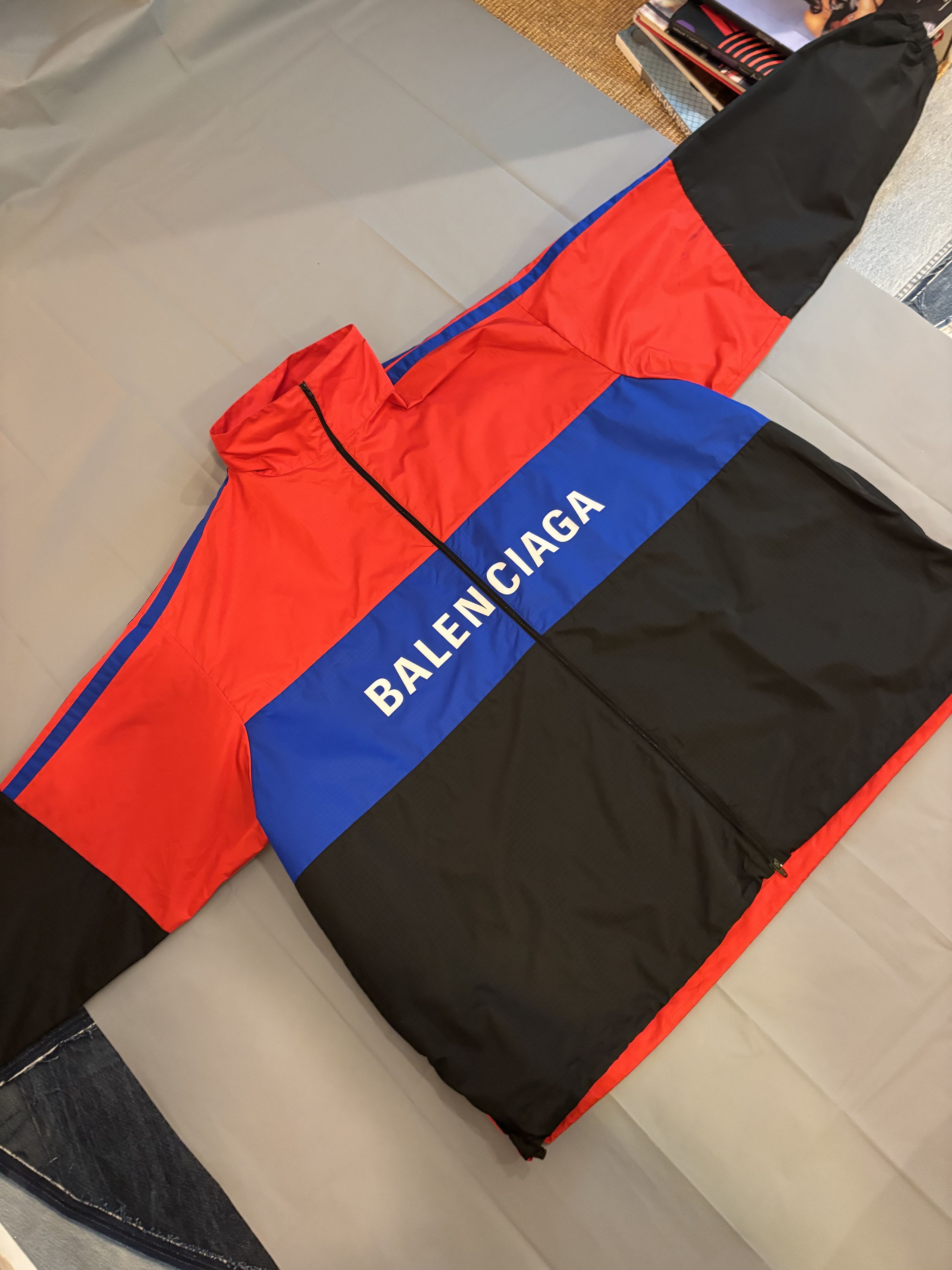 Balenciaga Coach jacket oversize Balenciaga rouge bleu noir Size US XL / EU 56 / 4 - 2 Thumbnail