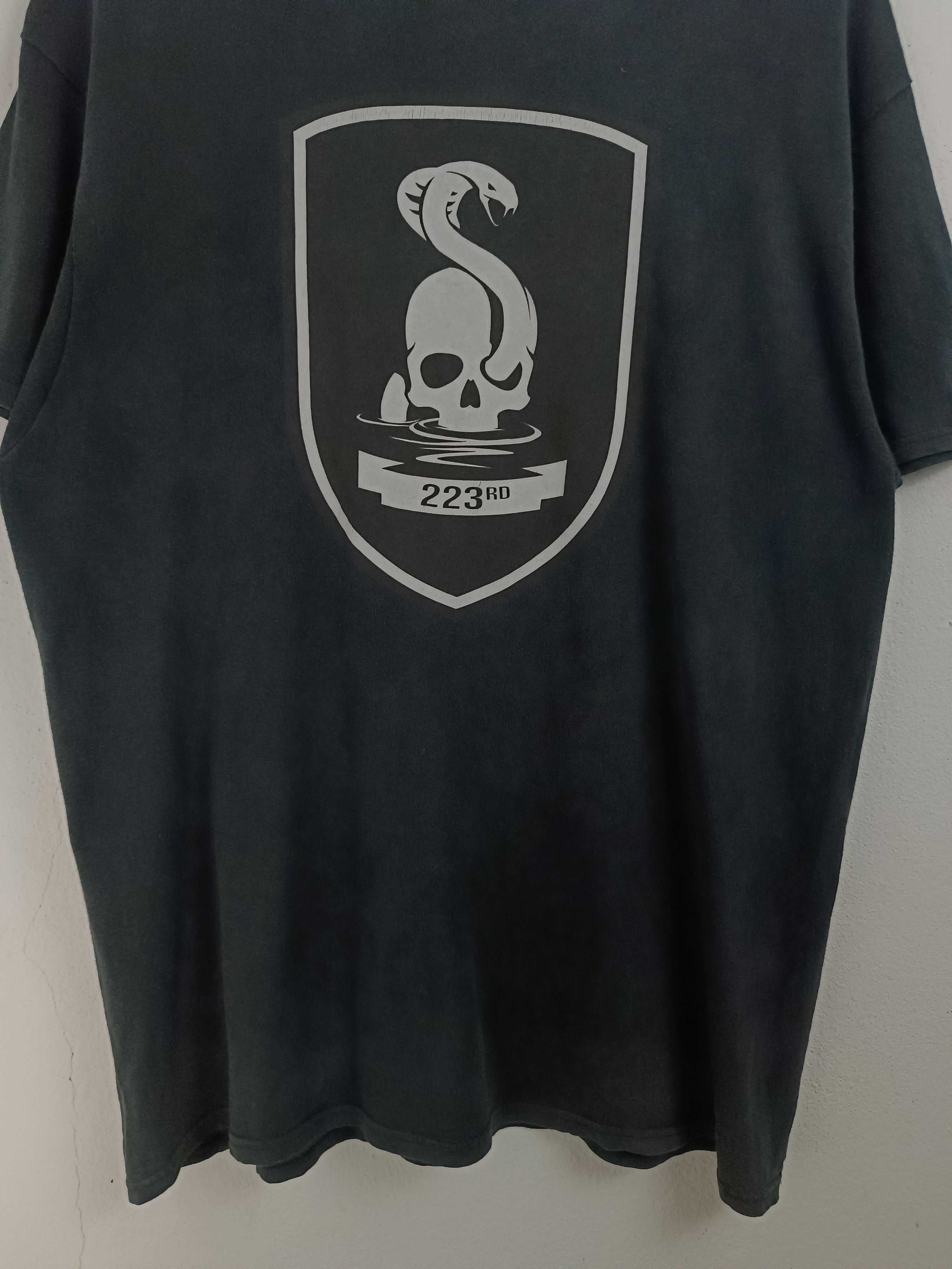 Microsoft VINTAGE 2016 FADED MAFIA III GAME 223 SNAKE LOGO TEE cod gta Size US L / EU 52-54 / 3 - 7 Thumbnail