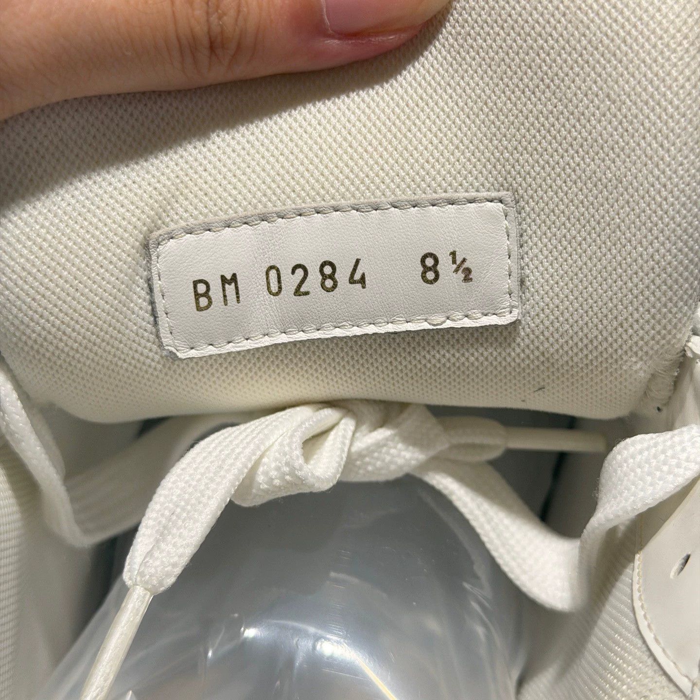 Louis Vuitton Louis Vuitton Trainer in white and blue jeans Size US 9.5 / EU 42-43 - 6 Thumbnail