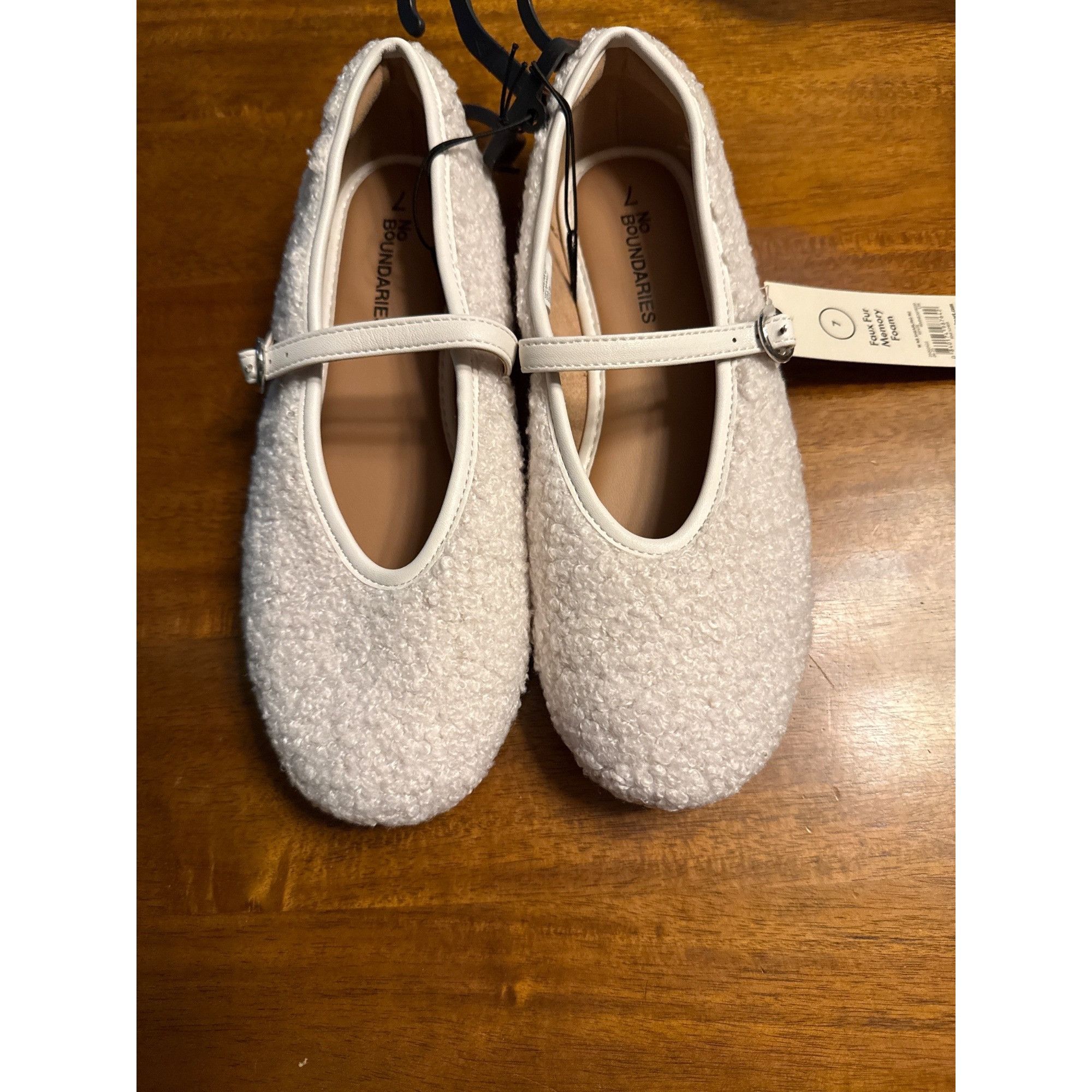 Other No Boundaries Womens White Sherpa Mary Jane Flats Size 7 Coz Size US 7 / IT 37 - 1 Thumbnail