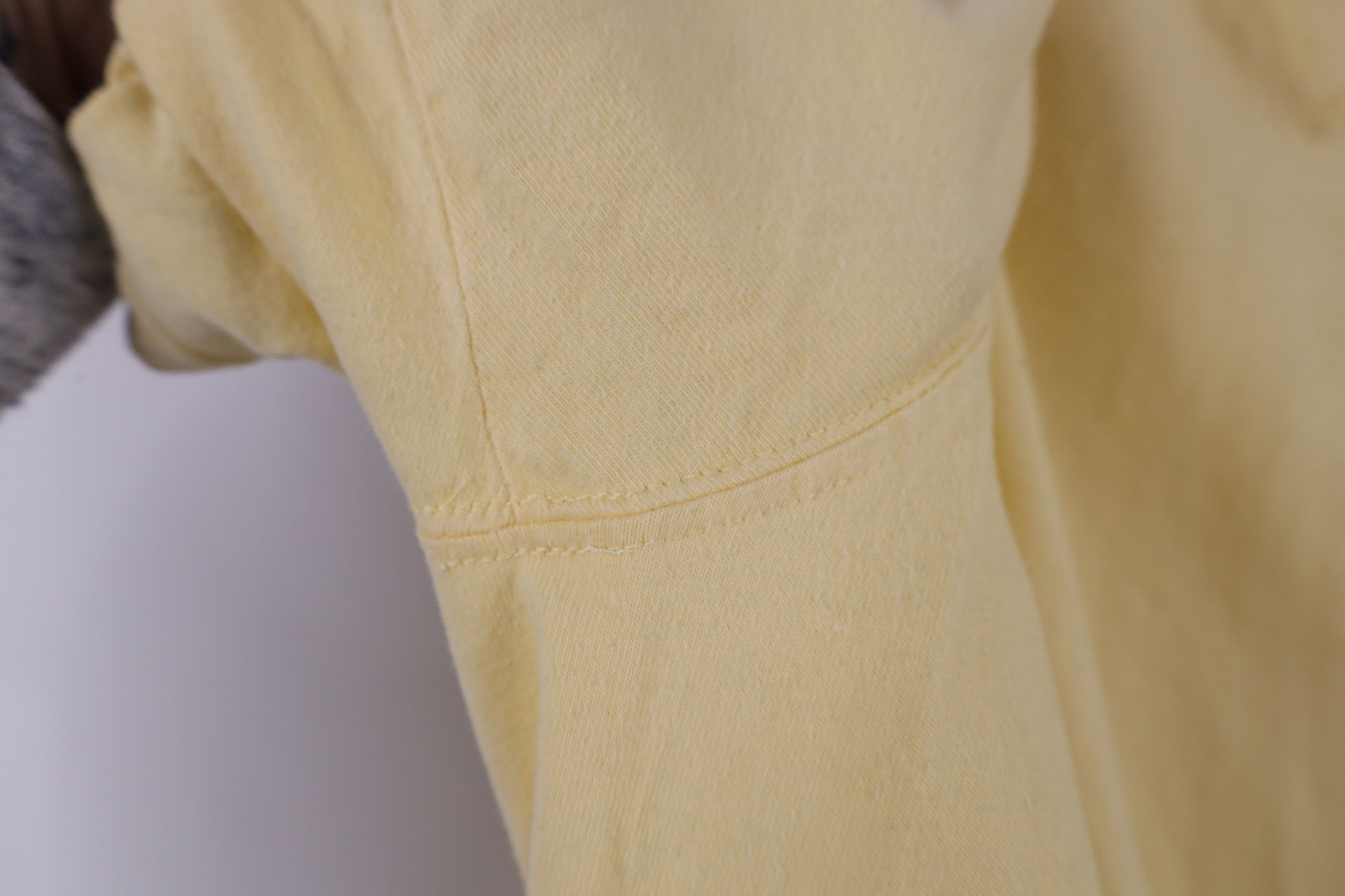 Vintage Vintage 90s Detroit Athletic Club Cotton T-Shirt Yellow Size US M / EU 48-50 / 2 - 9 Thumbnail