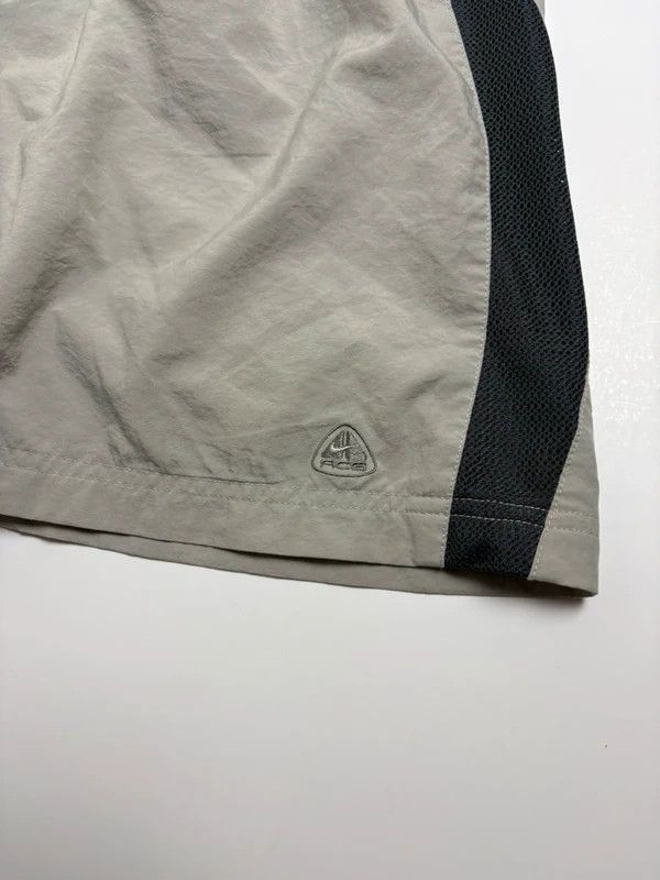 Nike ACG Vintage Nike ACG Grey Nylon Shorts Size US 34 / EU 50 - 2 Thumbnail