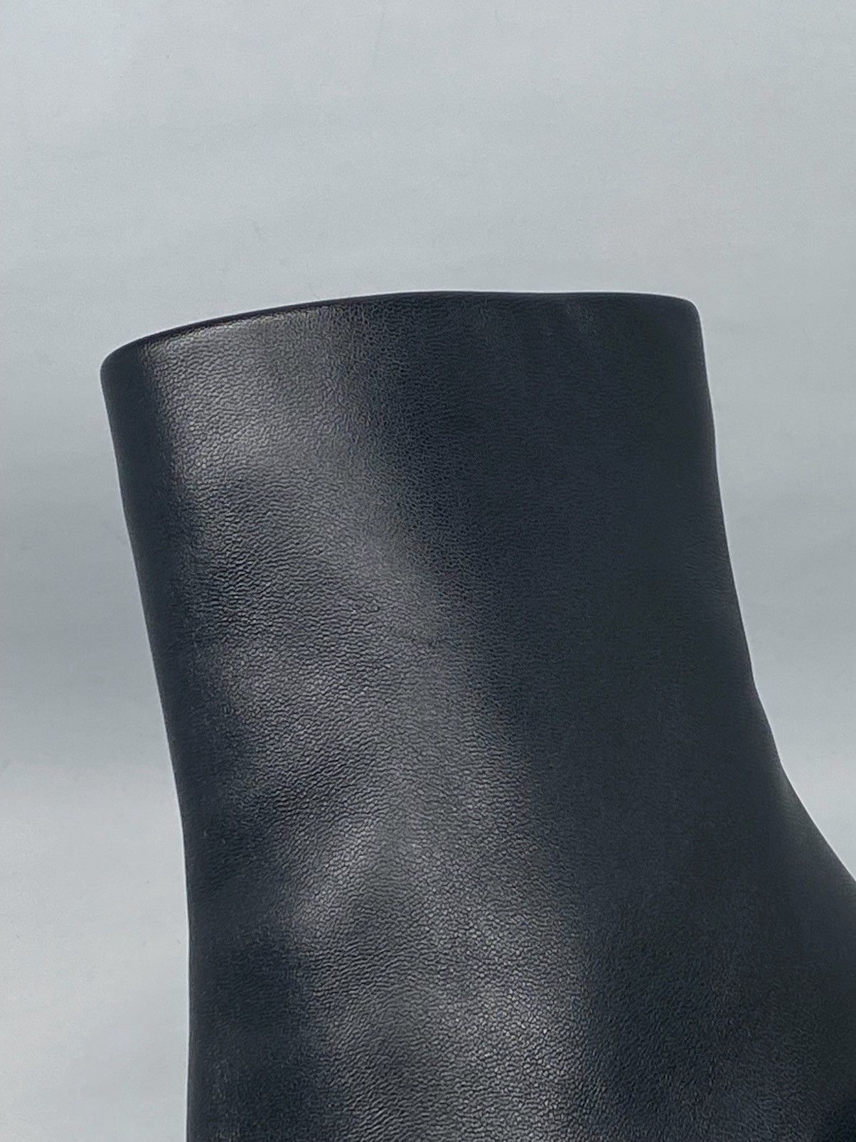 Yves Saint Laurent Saint Laurent Opyum Logo Leather Booties size 39.5 Size US 9.5 / IT 39.5 - 11 Thumbnail