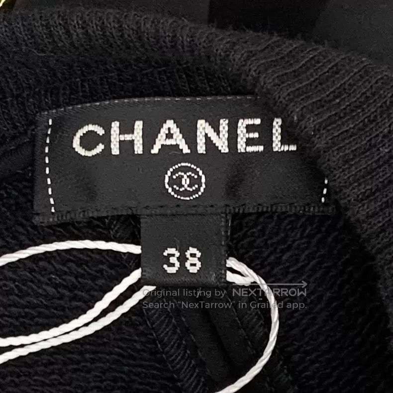 Chanel Chanel Black back button cotton round-neck long-sleeved sw Size XS / US 0-2 / IT 36-38 - 7 Thumbnail