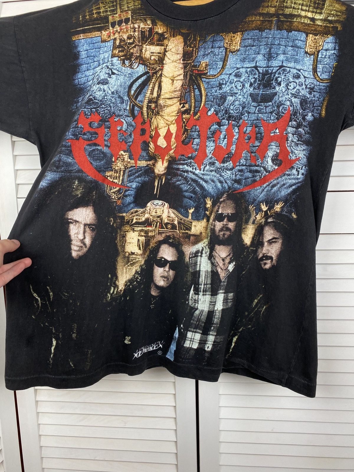 Band Tees Vintage 90s T-Shirt Tee Sepultura Chaos Empire Overprint Size US XL / EU 56 / 4 - 3 Thumbnail