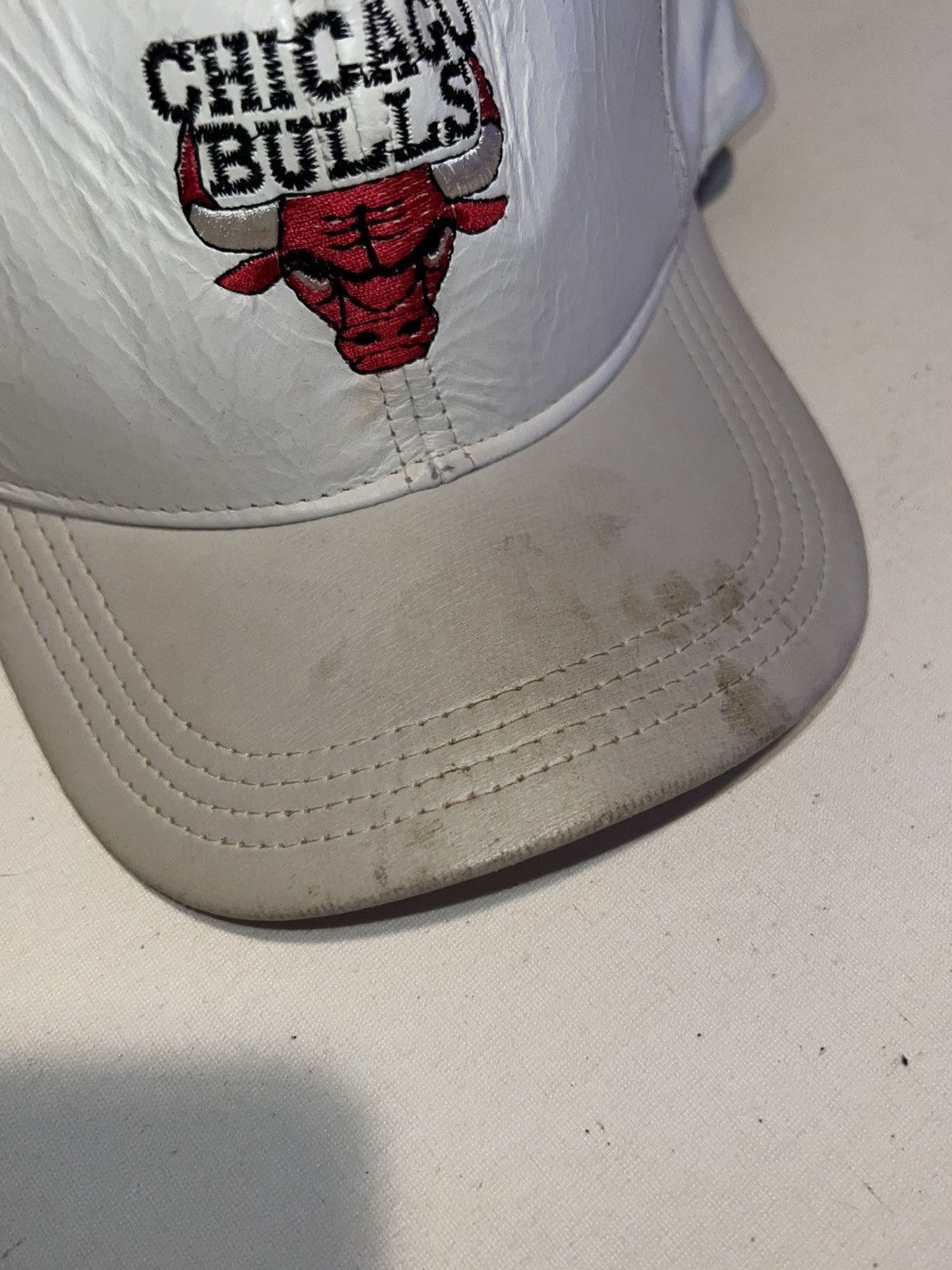 Vintage 90’s 2000’s Y2K VTG Vintage Chicago Bulls NBA Leather Hat Size ONE SIZE - 2 Thumbnail