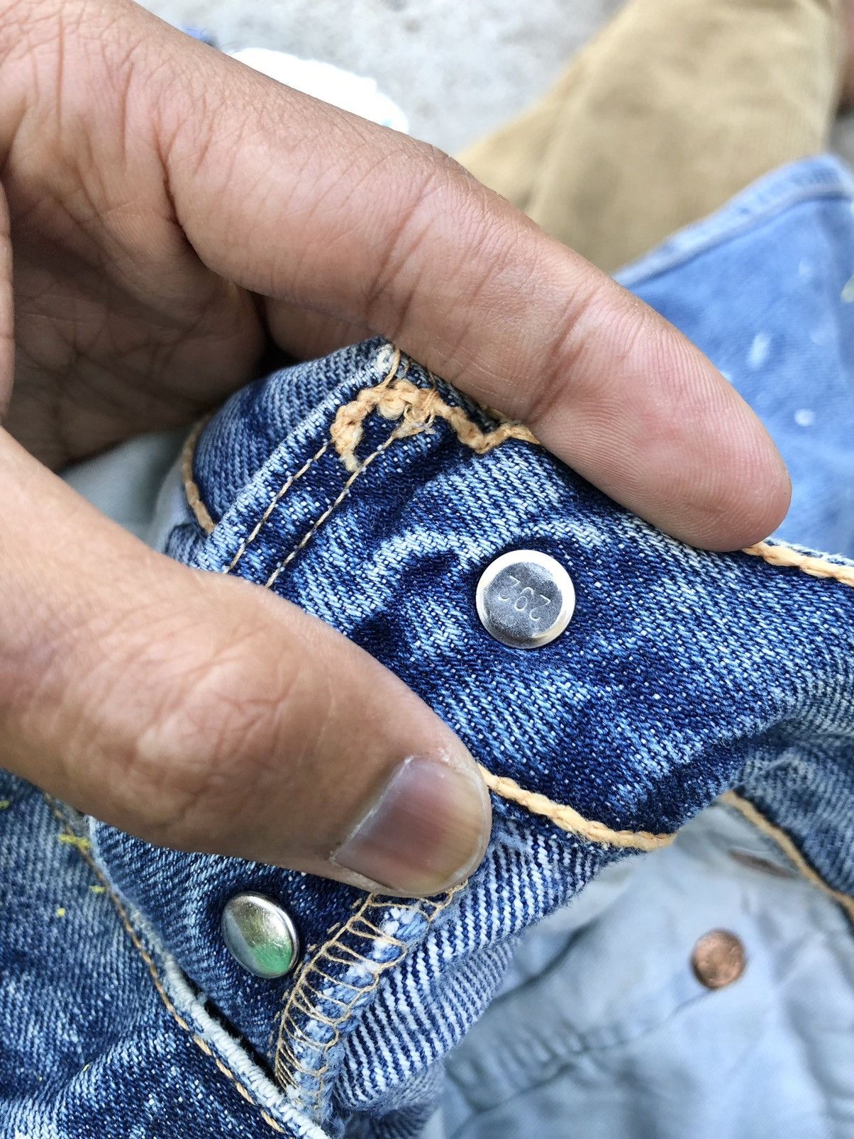 Levi's SPLATTERED PAINT LEVIS 501 JEANS Size US 29 - 13 Thumbnail