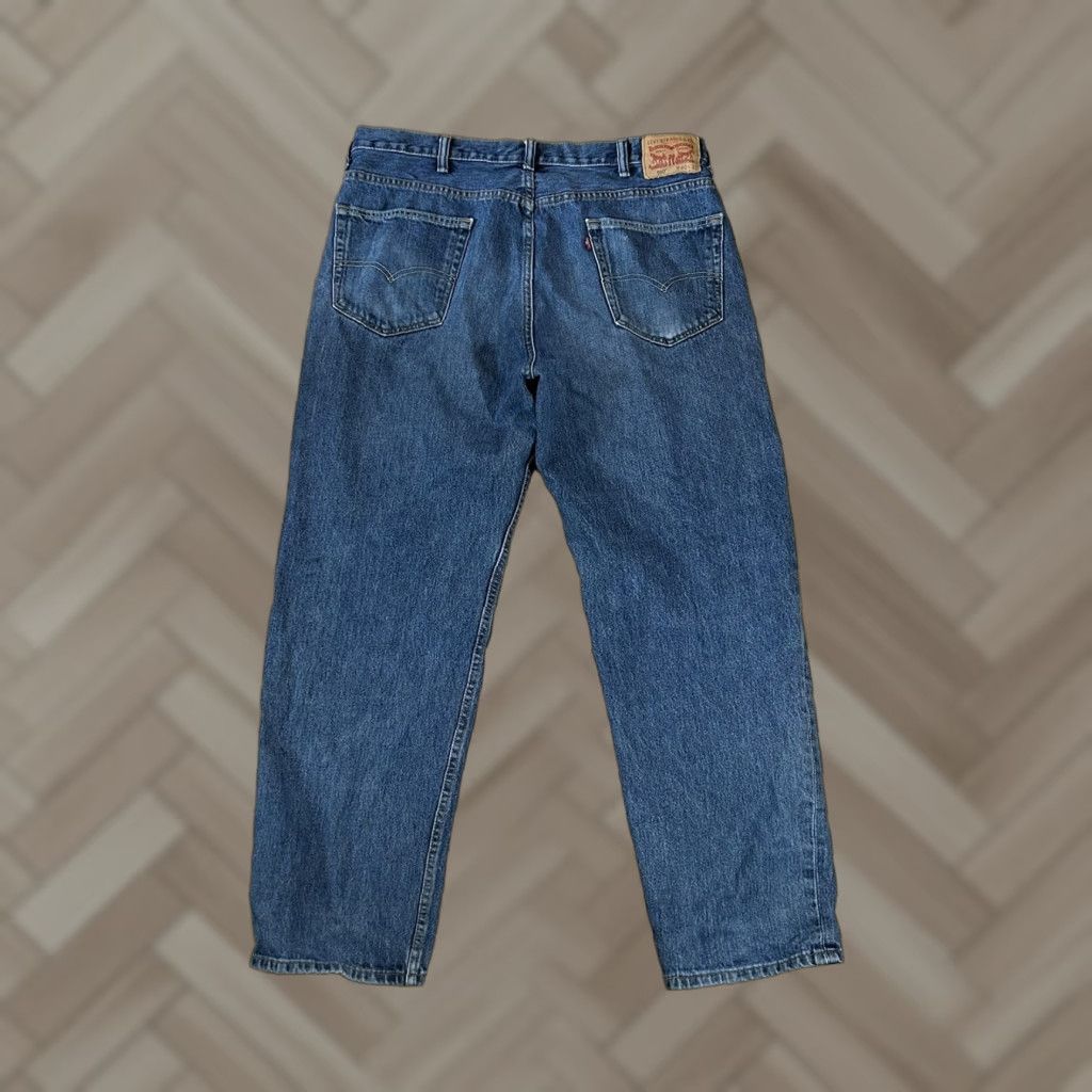 Levi's Levi's 550 Jeans Mens Relaxed Fit Straight 40x32 Medium Wash Denim Blue Belt Loops 5-Pocket Size US 40 / EU 56 - 1 Thumbnail