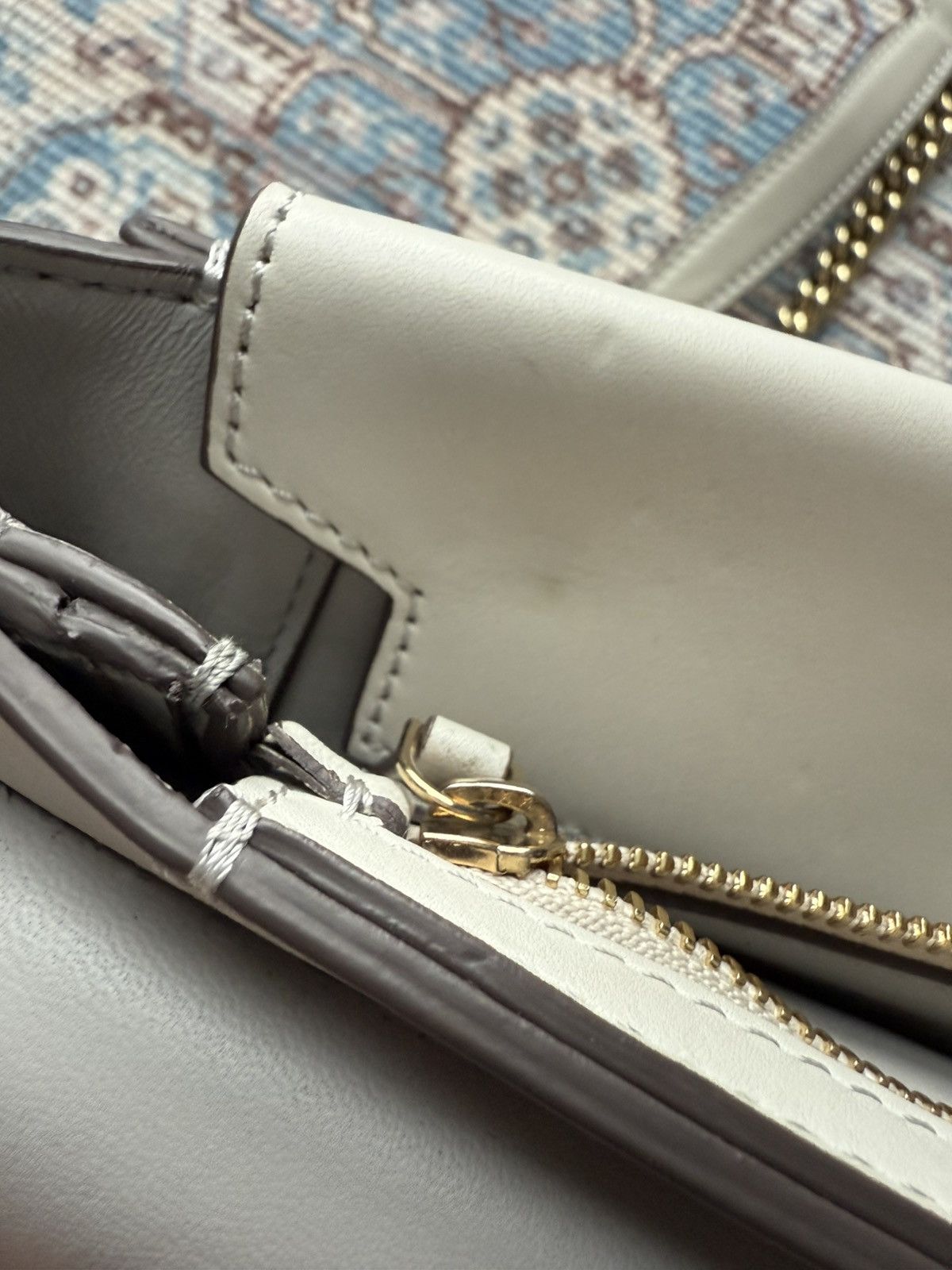Anya Hindmarch Anya Hindmarch Smile White Leather Shoulder Bag Size ONE SIZE - 11 Thumbnail