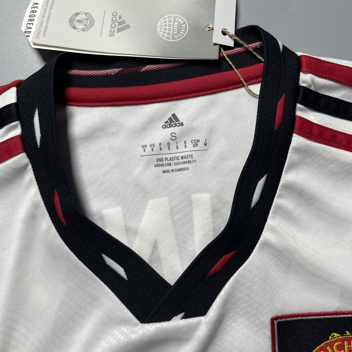 Adidas MAN UNITED ADIDAS 2022/2023 SOCCER AWAY JERSEY #93 MAINOO Size US S / EU 44-46 / 1 - 5 Thumbnail