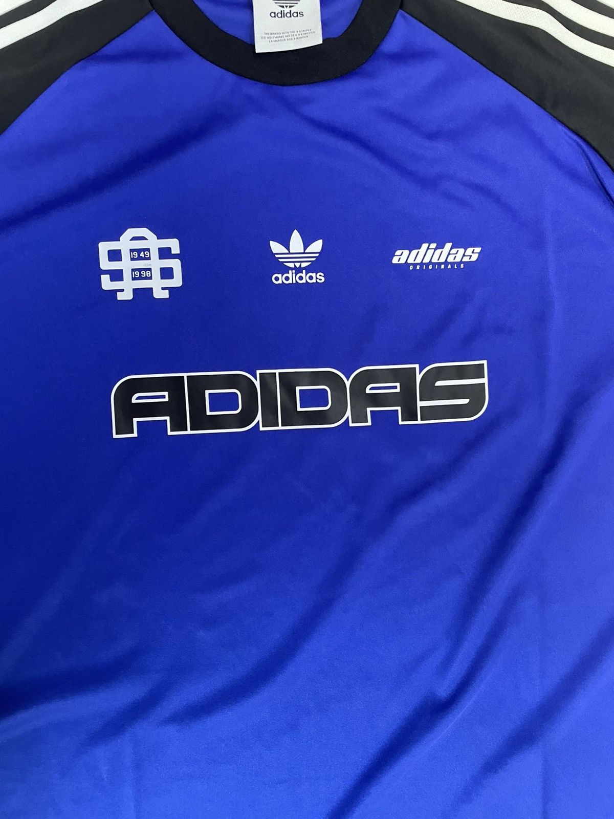 Adidas T-shirt Adidas Original Football Jersey size L Size US L / EU 52-54 / 3 - 4 Thumbnail