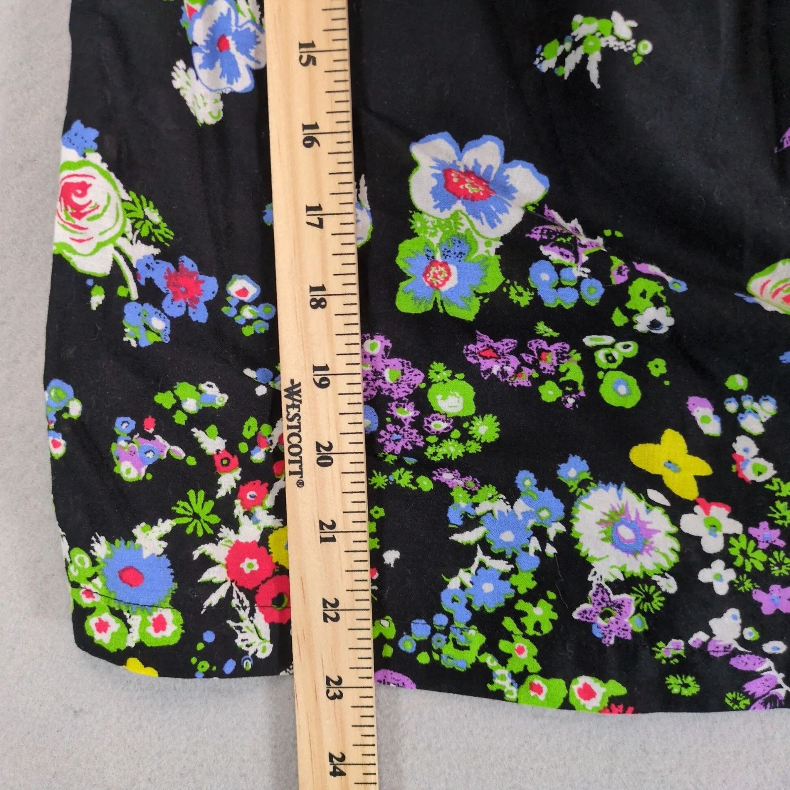 Anthropologie One September Black Floral Blouse Top Petite S Wildflower Size S / US 4 / IT 40 - 6 Thumbnail