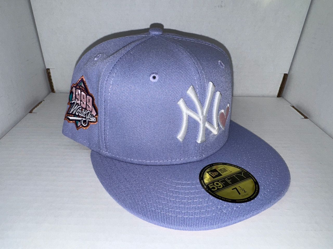 New Era NY Yankees Fitted, Violet Heart (Size 7 1/2) Size ONE SIZE - 1 Thumbnail