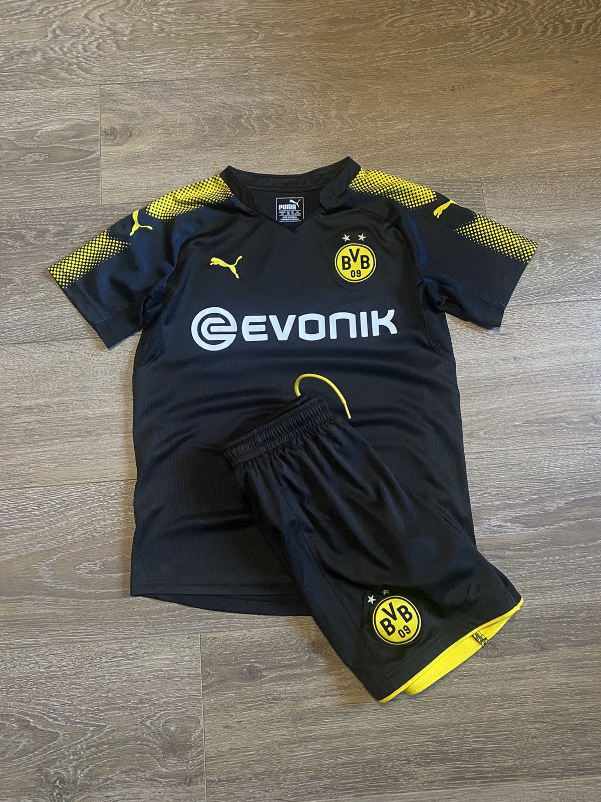 Puma × Vintage Vintage Borussia Dortmund 2017/2018 Away KIDS Size L Size US L / EU 52-54 / 3 - 4 Thumbnail