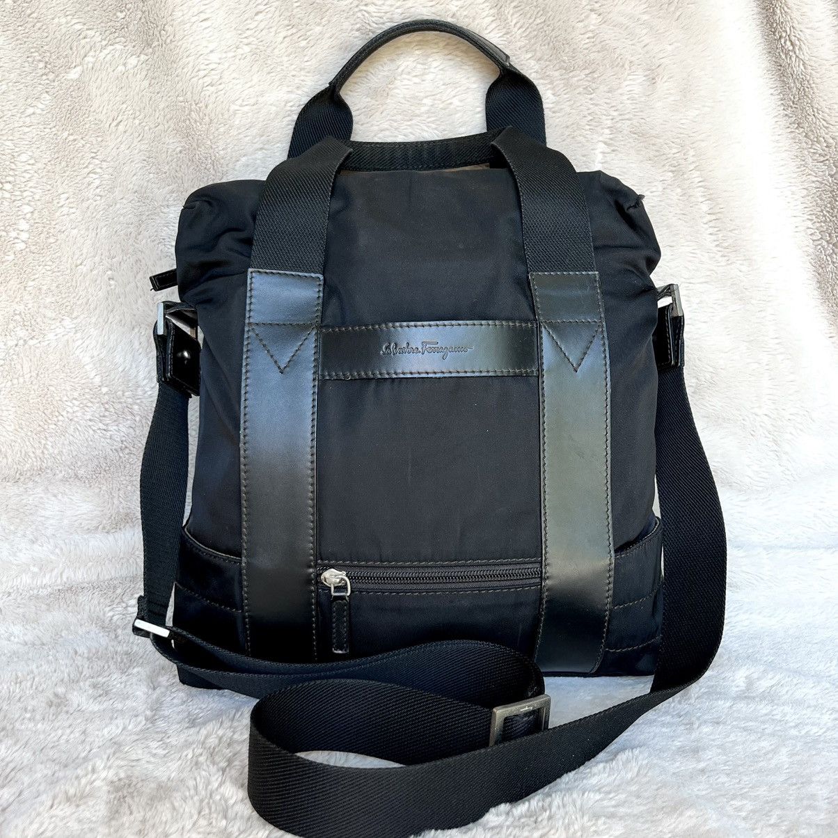 Salvatore Ferragamo Salvatore Ferragamo Unisex Black 2-Way Messenger Bag Size ONE SIZE - 3 Thumbnail