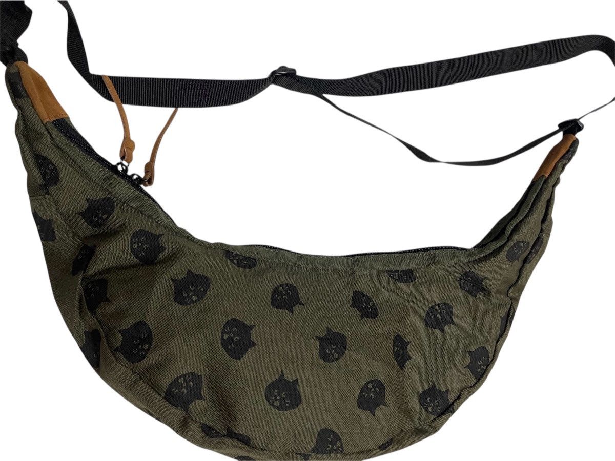 Ne-Net Vintage Ne-Net Banana Sling Bag ISSEY MIYAKE Label Size ONE SIZE - 3 Thumbnail