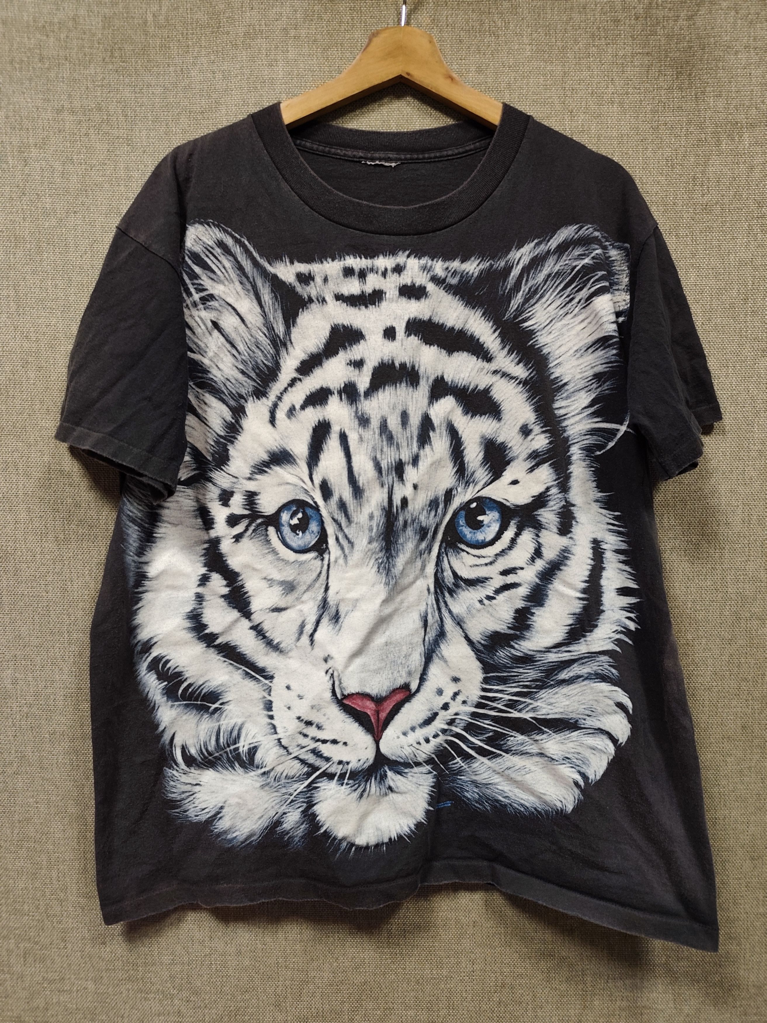 Trinity The Label Vintage 90s t shirt trinity distressed sunfaded Size US L / EU 52-54 / 3 - 1 Thumbnail