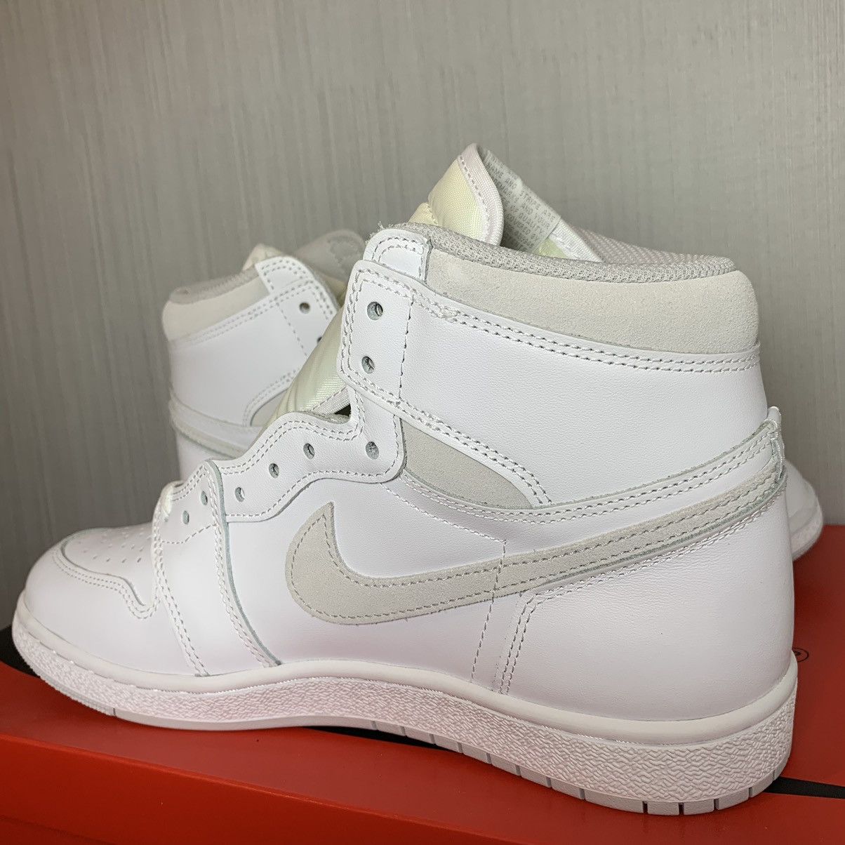 Jordan Brand × Nike Jordan 1 Retro High 85 Neutral Grey Size US 11 / EU 44 - 16 Thumbnail