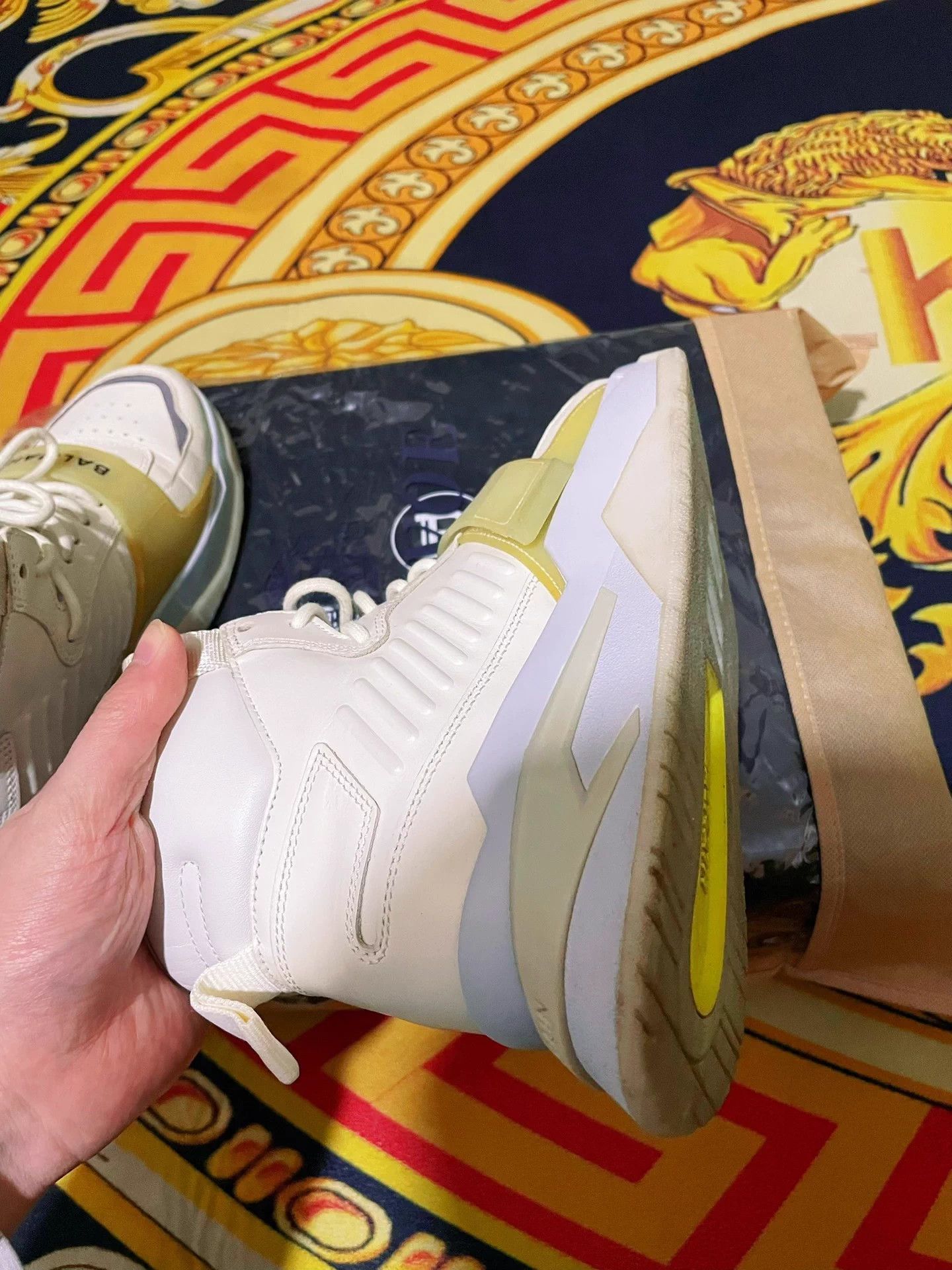 Balmain BALMAIN B-Ball Leather HiTop Sneakers White Fluo Green 41 Size US 8 / EU 41 - 9 Thumbnail