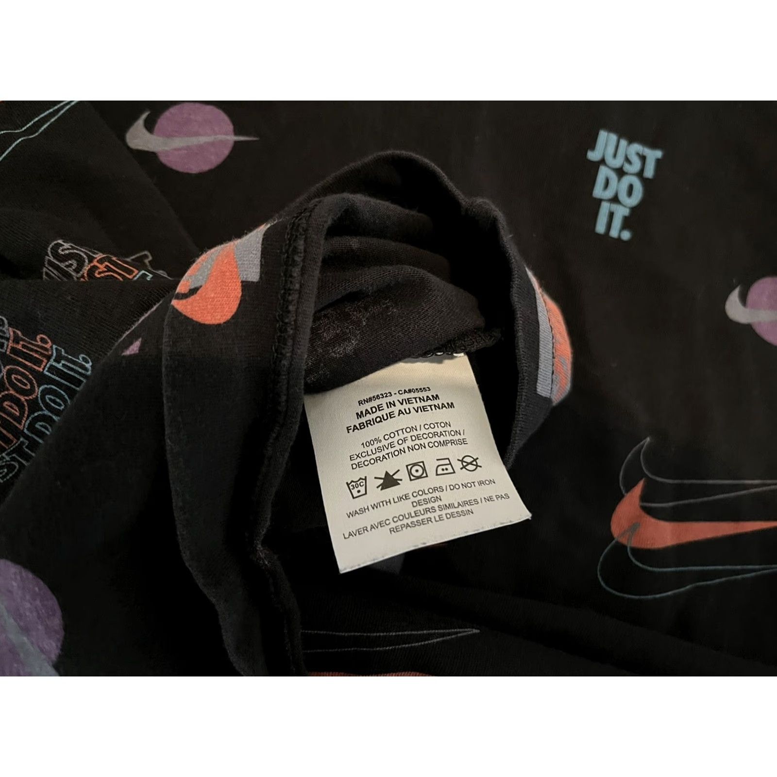 Nike Nike Just Do It AOP Black Shirt Mens Large T-Shirt Short Sleeve Size US L / EU 52-54 / 3 - 4 Thumbnail