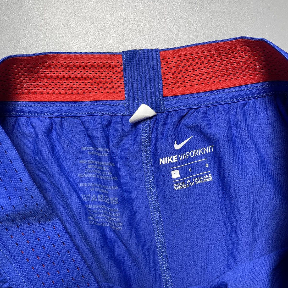 Vintage ENGLAND NIKE 2020 EURO SOCCER PLAYER ISSUE SHORTS #20 FODEN Size US 38 / EU 54 - 5 Thumbnail