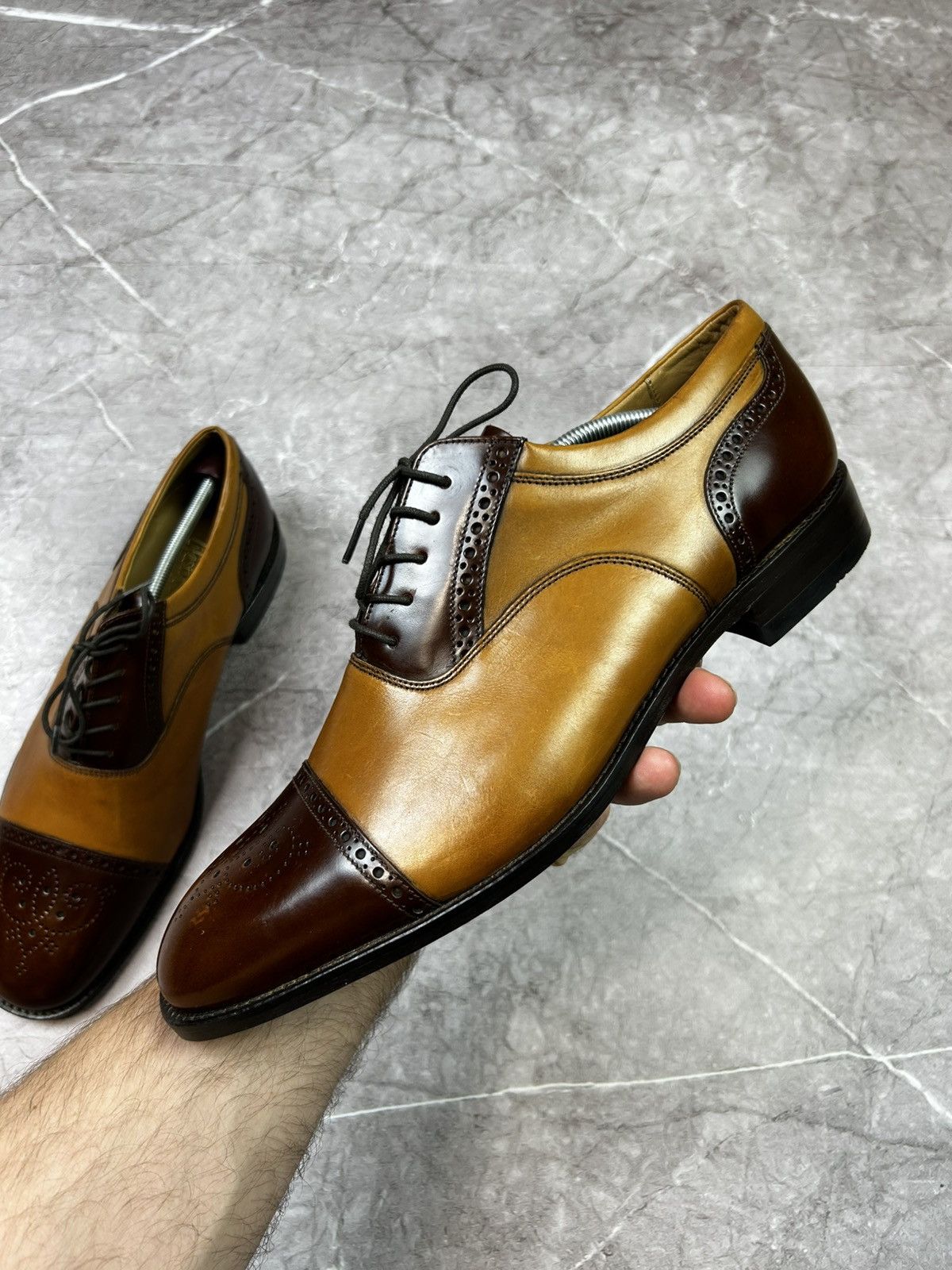 Loake Loake Lifestyle Leather Oxford Brogue Shoes Men's Size US 11.5 / EU 44-45 - 6 Thumbnail